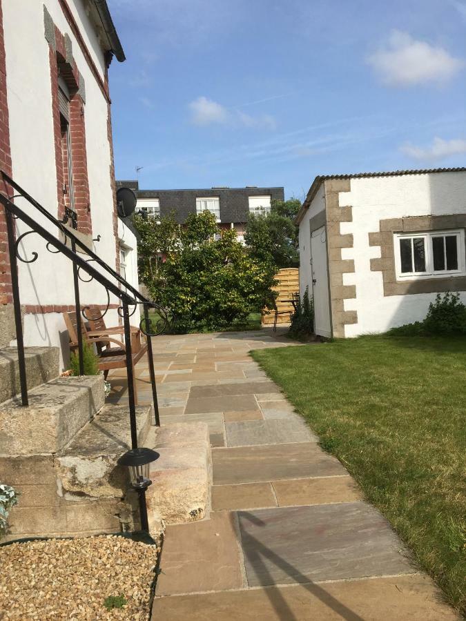 Vila Ploumilliau House Exteriér fotografie